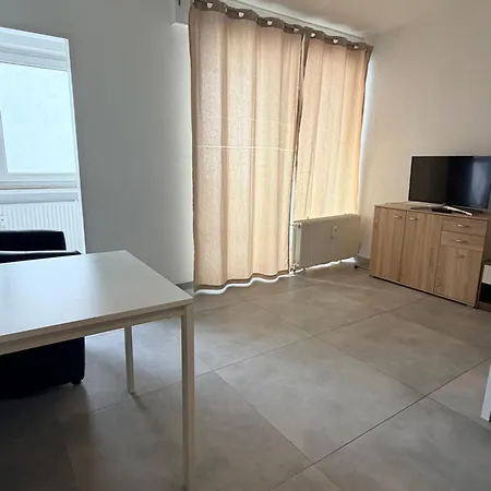 Mit Küche Und Balkon *