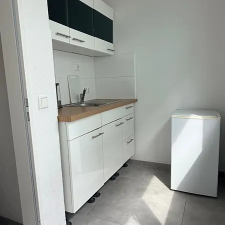 Mit Küche Und Balkon *